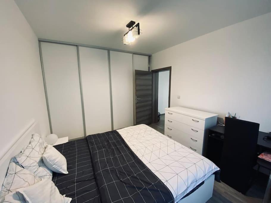 Apartament 2 Camere Modern Si Confortabil Giroc Exterior photo